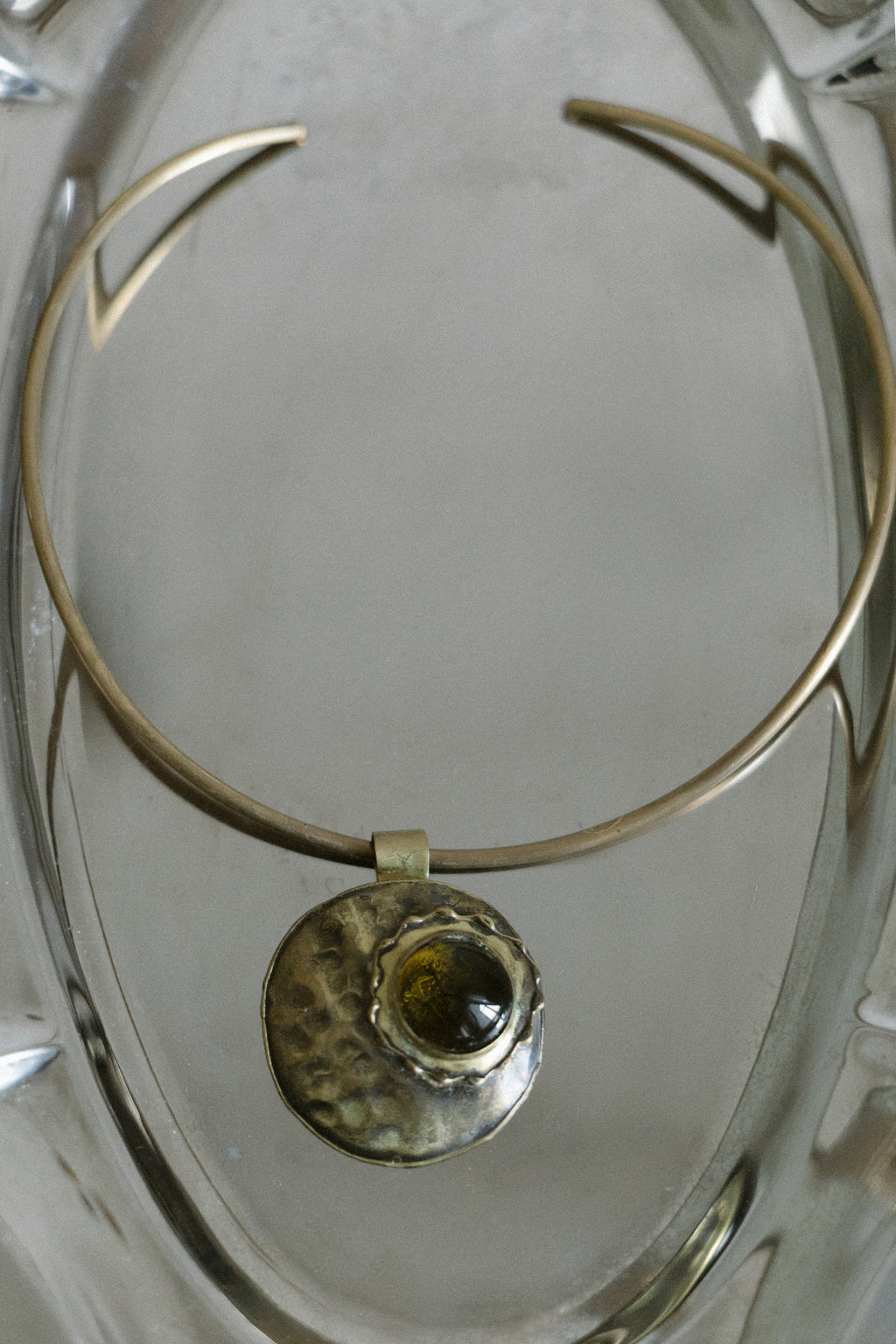 Antique Gold-Tone Stone Collier · Very Vintage Style