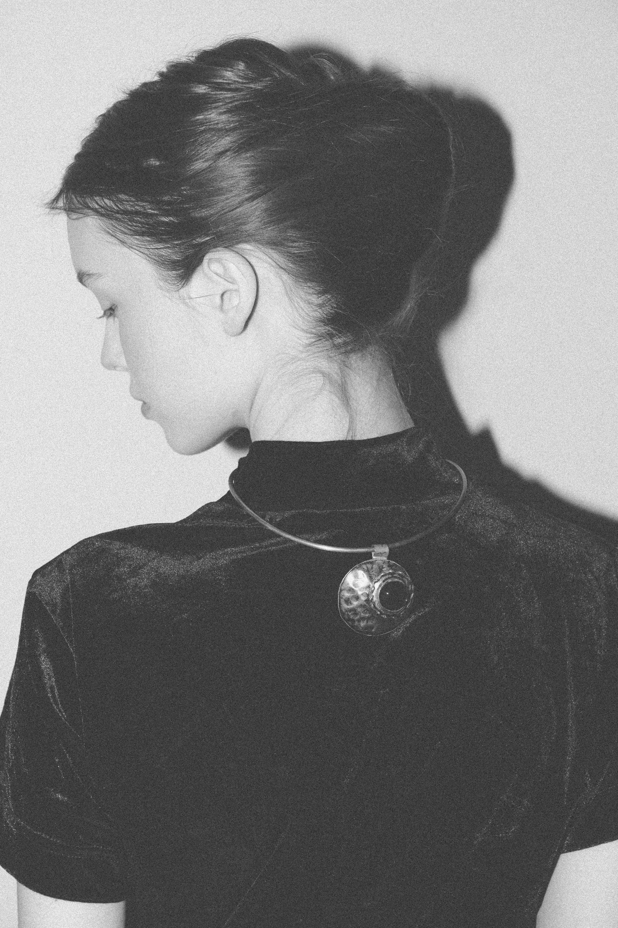 Antique Gold-Tone Stone Collier · Very Vintage Style