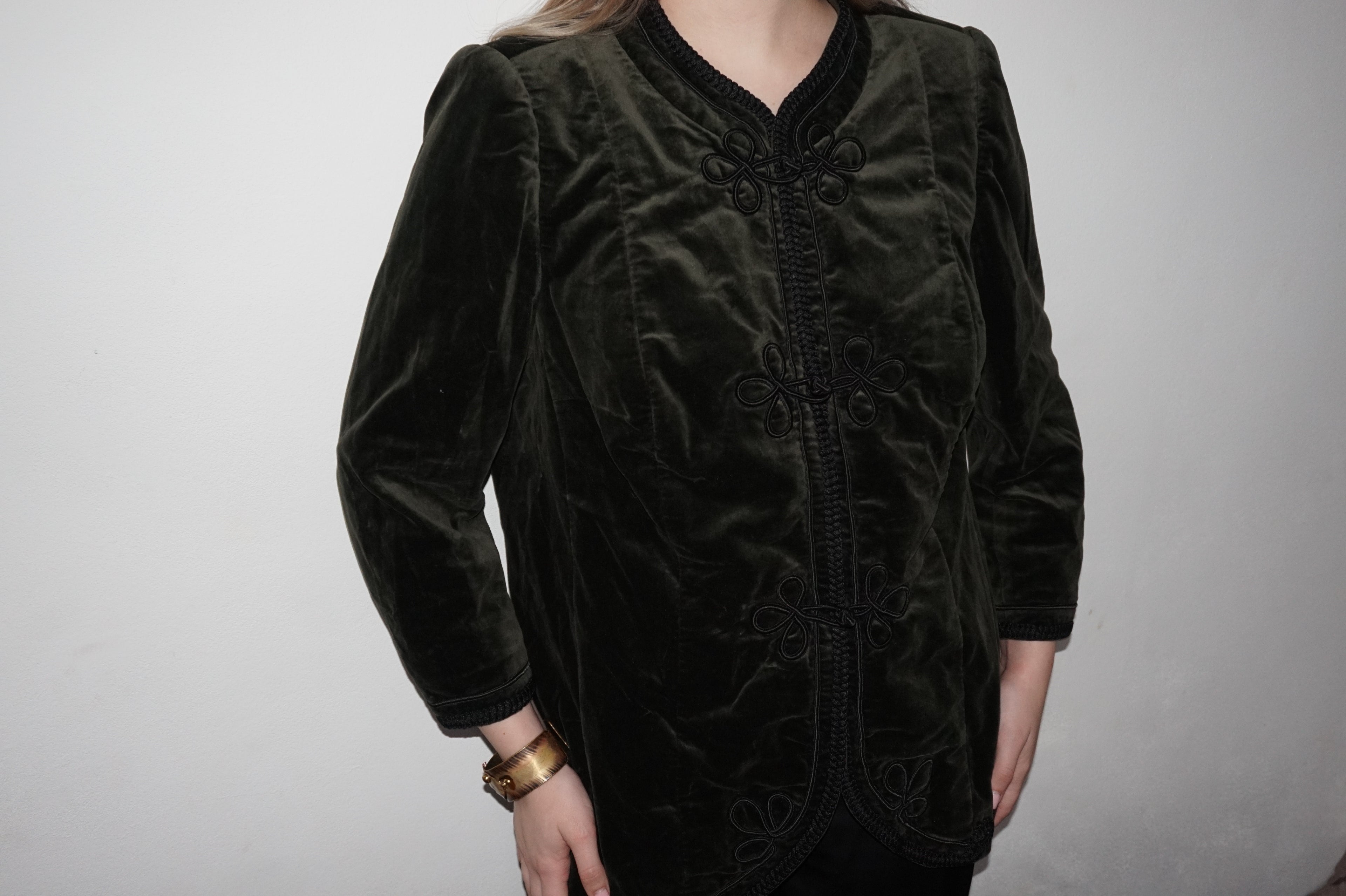Vintage Dark Green Velvet Corduroy Jacket with Chinese Knot Closure