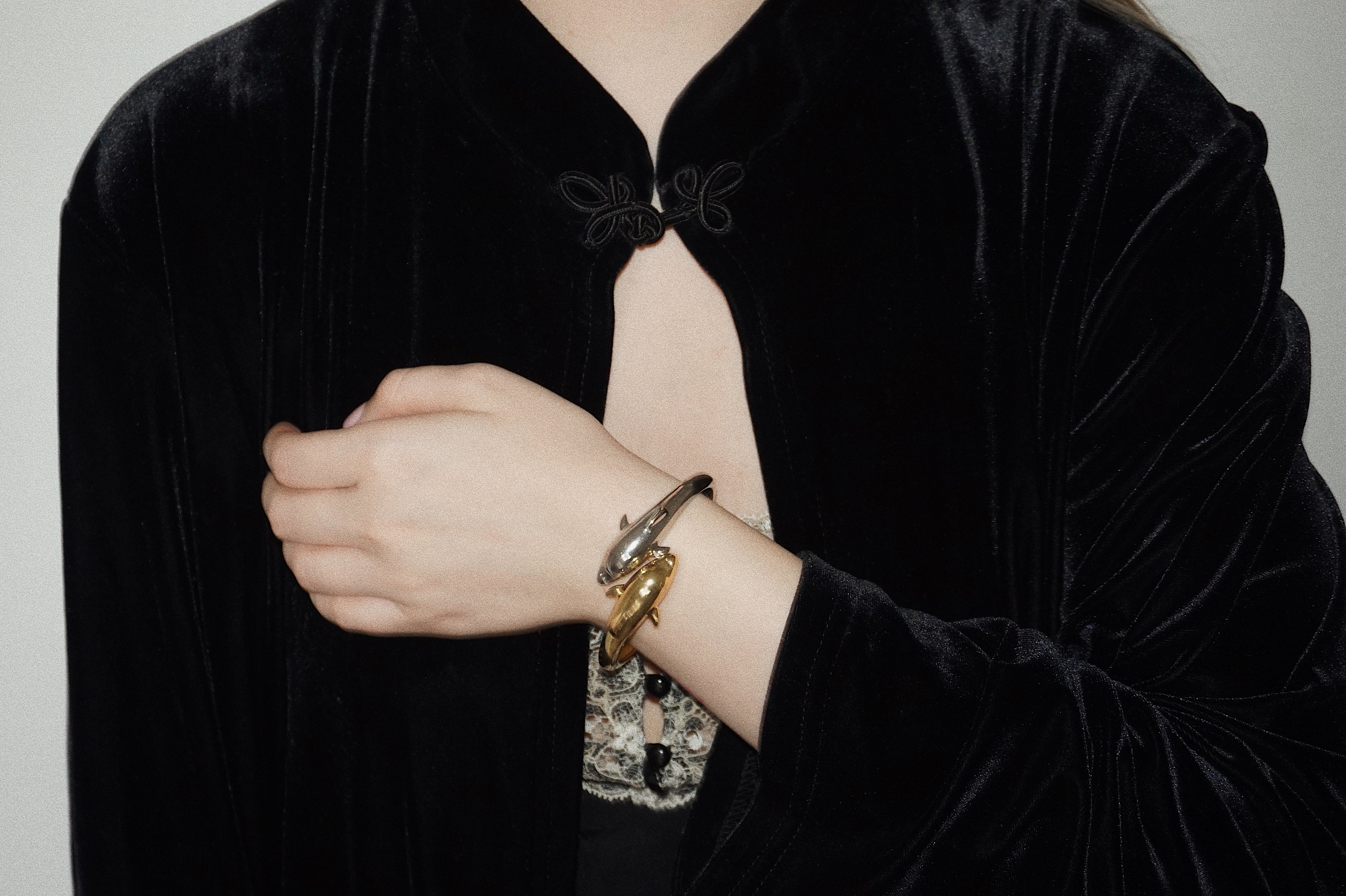 Vintage Two Dolphins Mixed Metal Bracelet (Silver & Gold Tone)