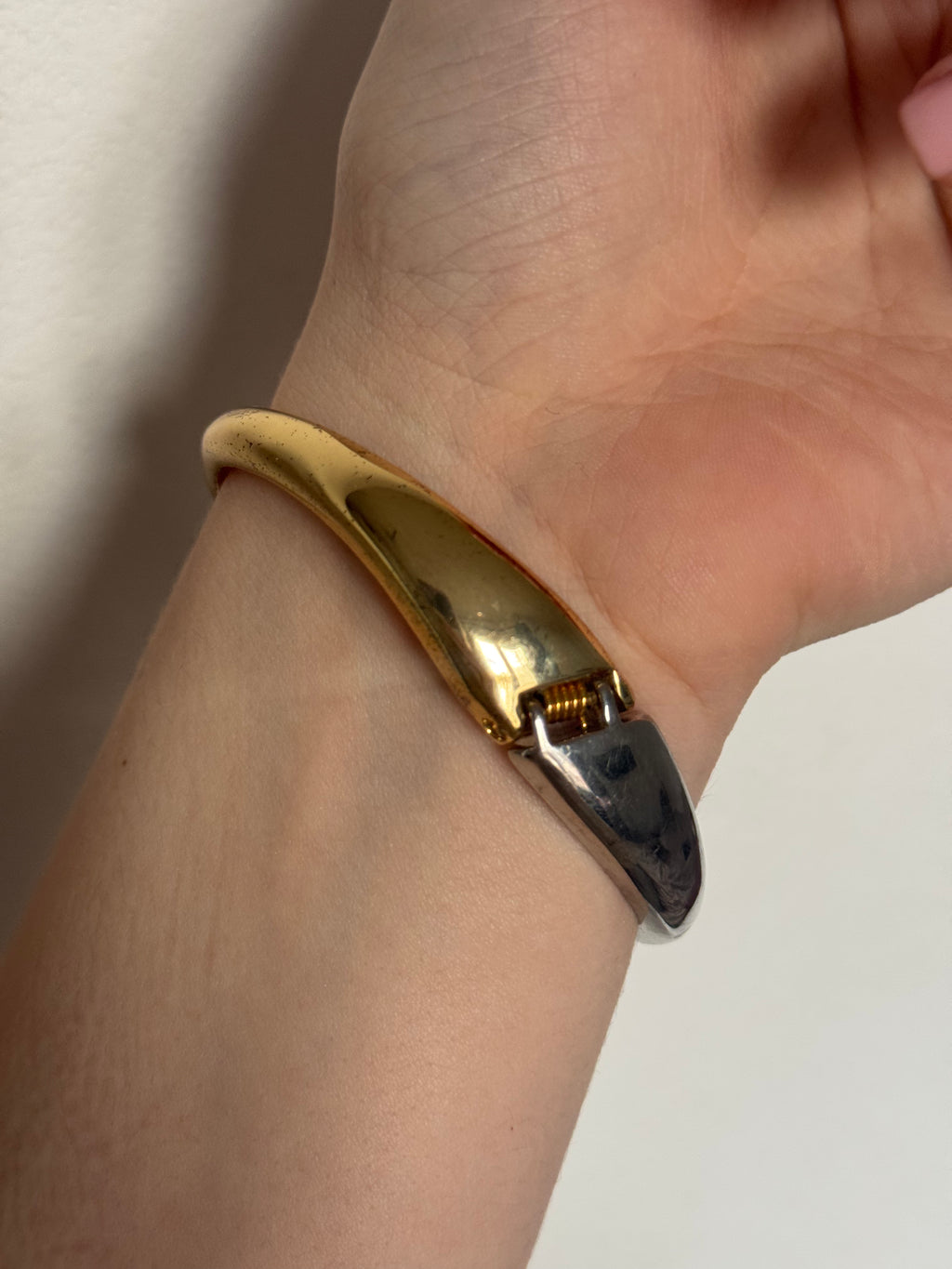 Vintage Two Dolphins Mixed Metal Bracelet (Silver & Gold Tone)